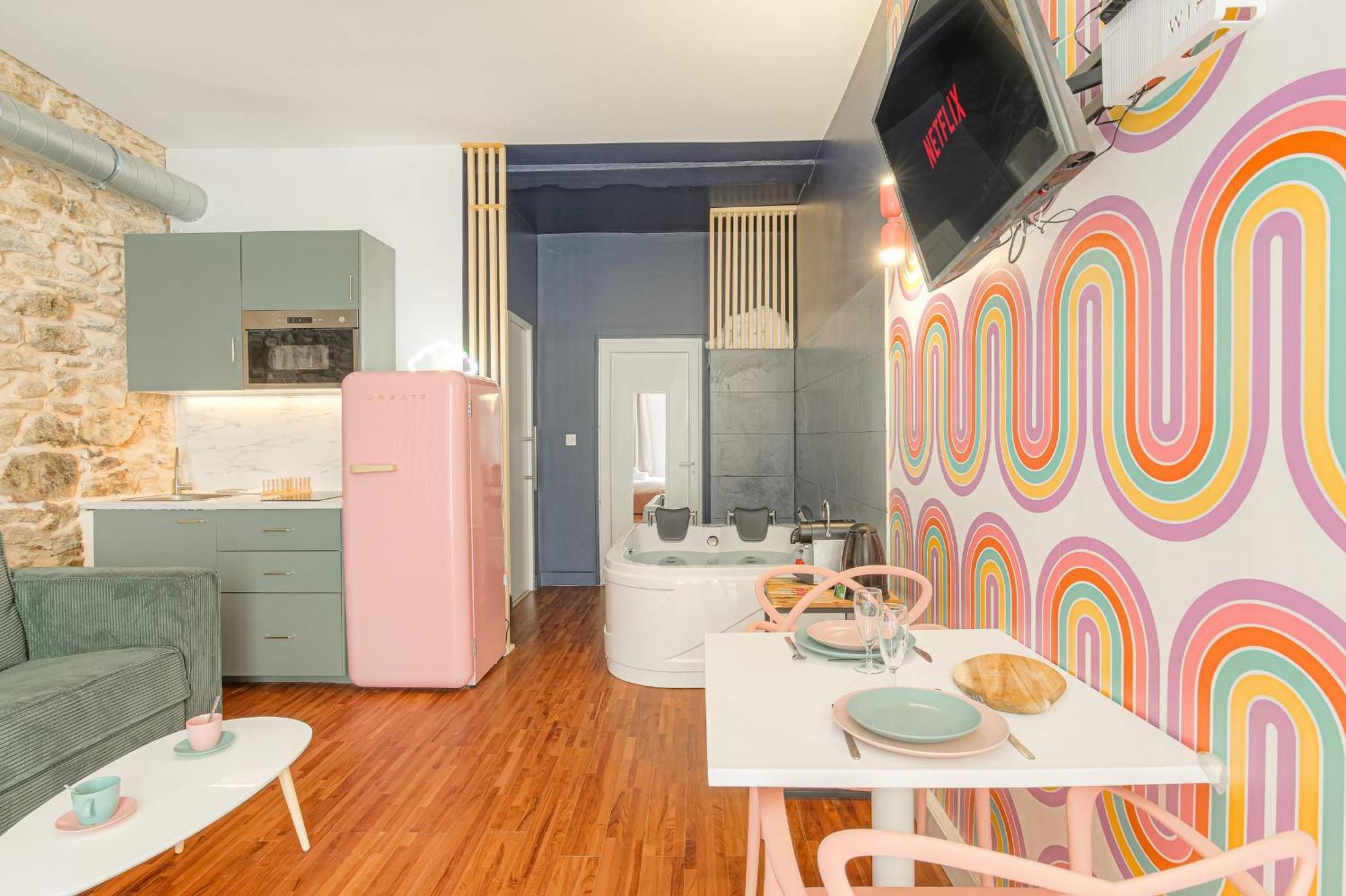 Design Et Pop Avec Balneo Appartement